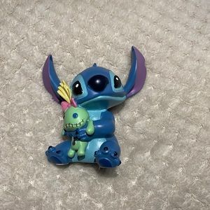 Disney showcase Lilo and Stitch doll mini figure